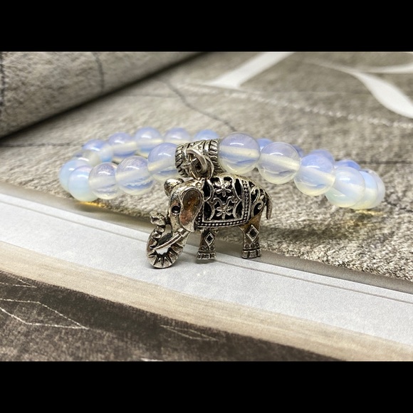 Opal Quartz beaded gemstone bracelet - Picture 4 of 5